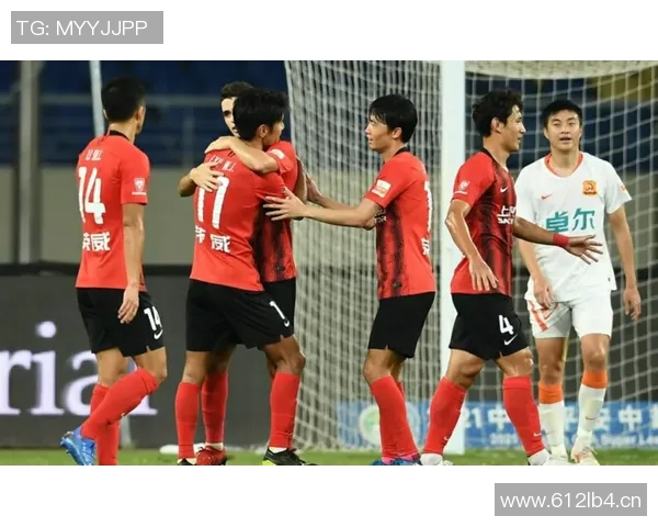 武汉足球队灵活应对挑战展现团队精神与战术创新